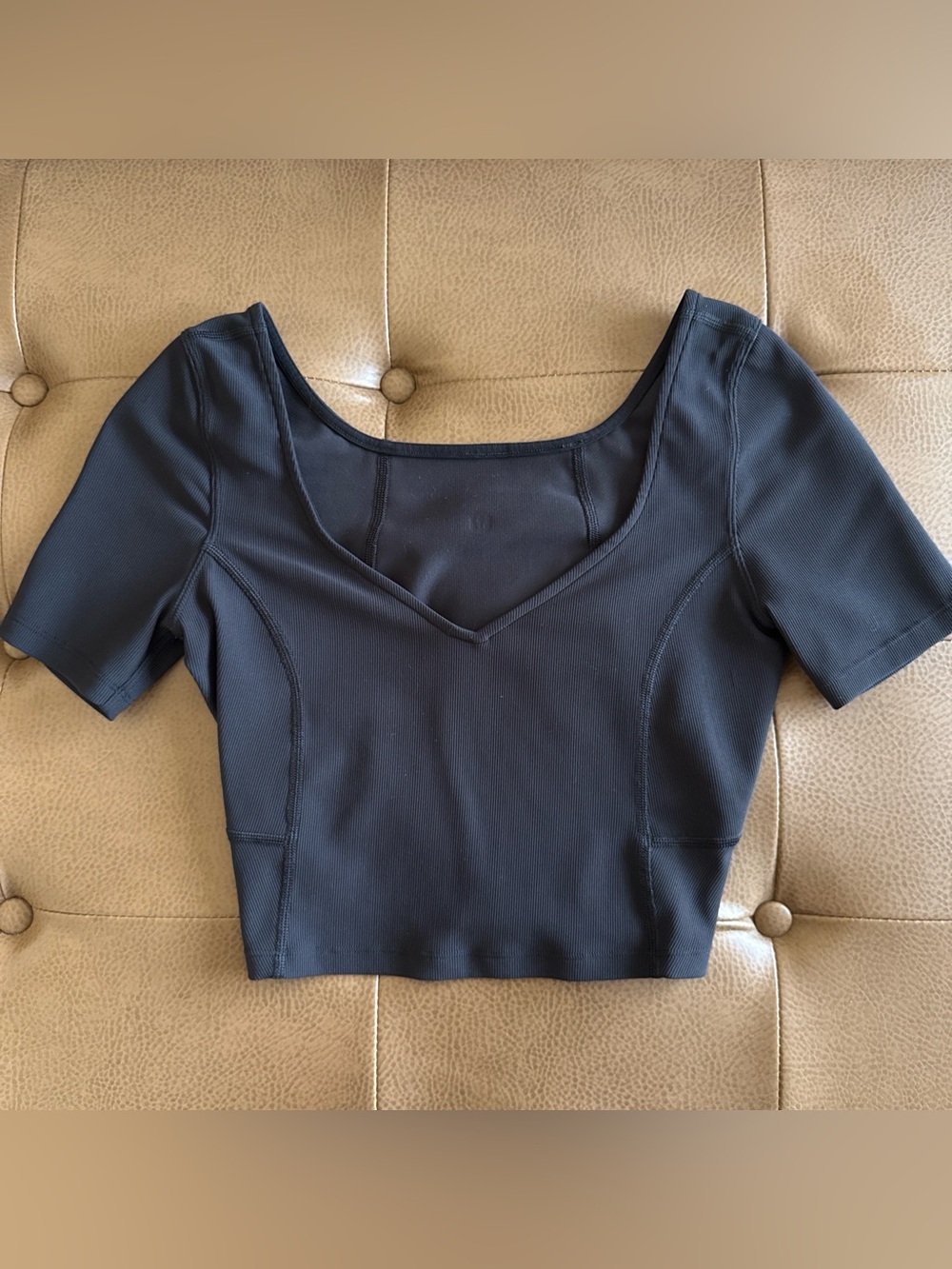 Lululemon Women's Black V-Neck Crop Top